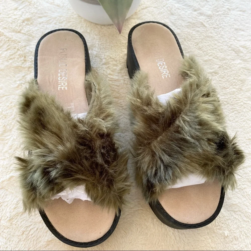 Dolls Kill public desire green fuzzy faux fur platform sandals slides 8